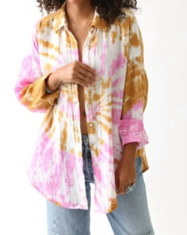 Farrah Dress Shirt In Cloud/dulce/taffy Women's Trendy Garments