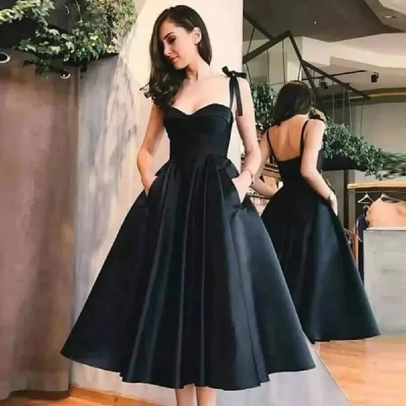 Women's Seasonal Attire FashionSierra - Black Short Cocktail Dresses