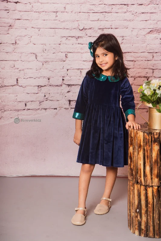 Trendy Aesthetics Glimmer Velvet Dress