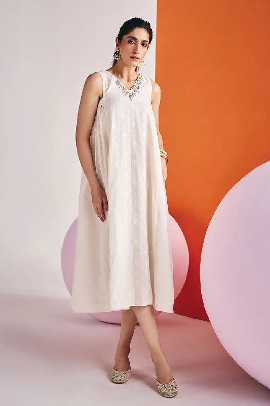 Chic Outfits Ivory Jacquard Embellished Dress