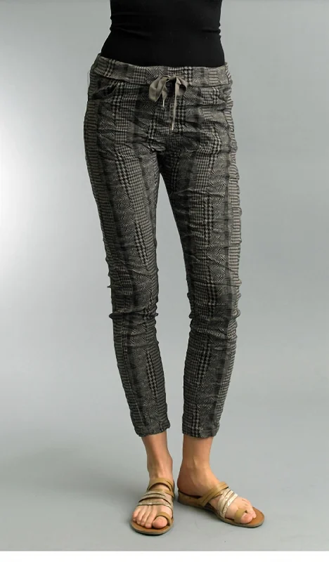 Plaid Jogger Pant In Black Women's Loungewear Clothes