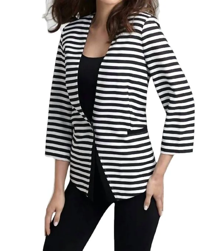 Striped Blazer In Black/white Stylish Women's Outfit