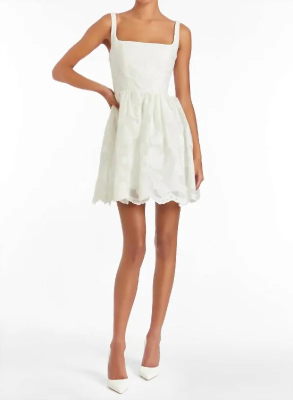 Gracelyn Dress In White Women's Evening Wear Outfit