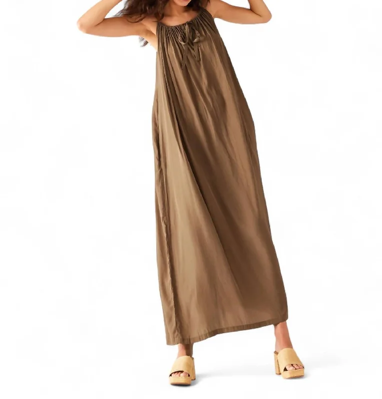 Patio Dress In Brown Women's Activewear Outfit